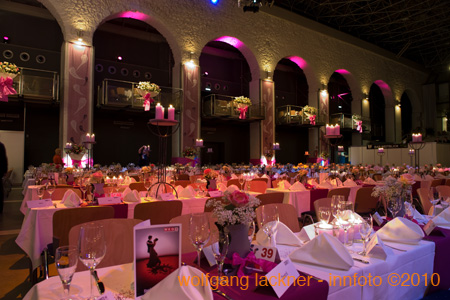 20100206_wko-ball_bl#882C45
