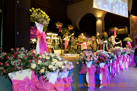 20100206_wko-ball_bl#882C46