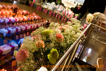 20100206_wko-ball_bl#882C51