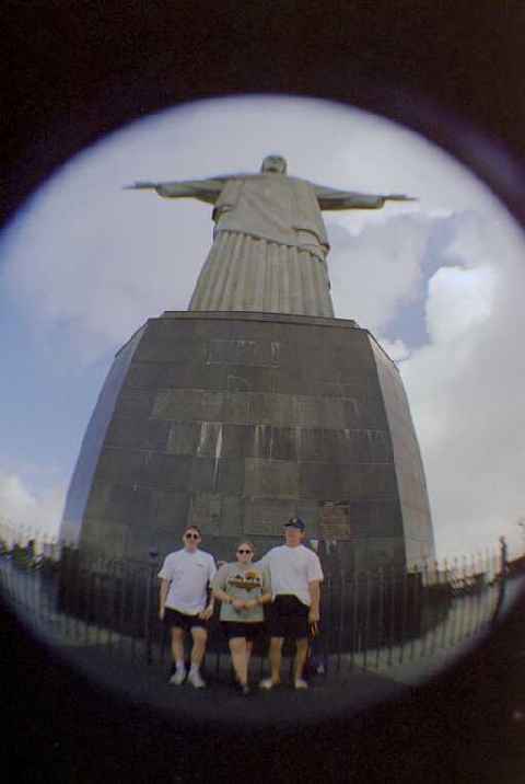 Christusstatue am Corpo Vado - davor Herber, Sonja und Mario
