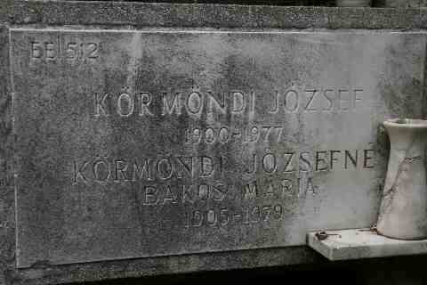 K�rm�ndi J�zsef �s Bakos M�ria urnahelye (1)