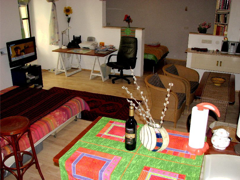 apartment studio position in the town