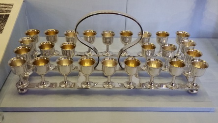 20170330_226 GB, London, Victoria and Albert Museum, Communion Set.jpg