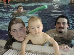 Ich meine Mama und mein Papa im Wasser