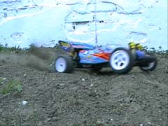 dirt_thrasher_2.jpg (18791 bytes)