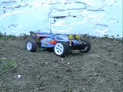 dirt_thrasher_3.jpg (19533 bytes)