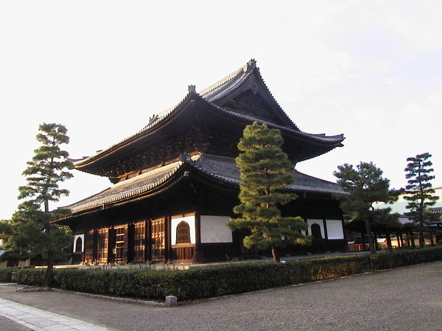 151-EbisuShrine.jpg 