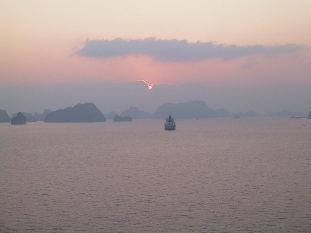 408-HalongBay.jpg 