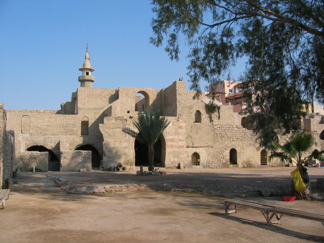 0996-Fort.jpg 