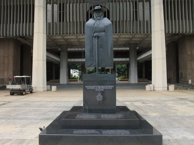 0883-FatherDamien.jpg 