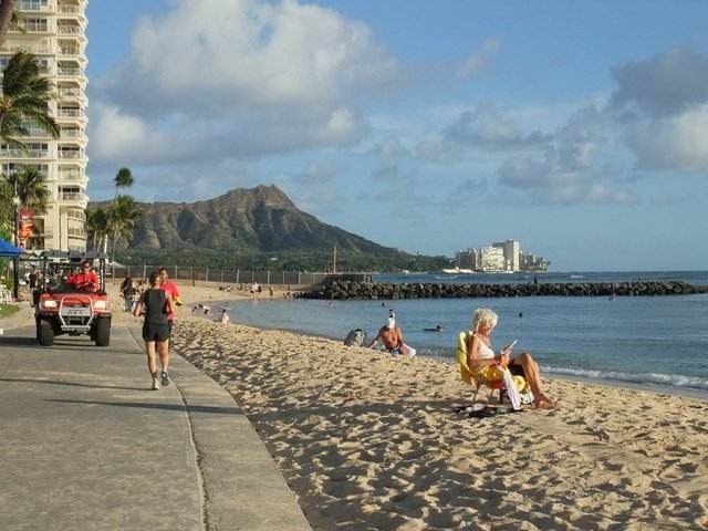 1012-Waikiki.jpg 