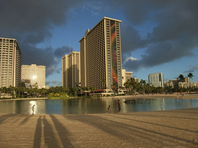 1029-HiltonHawaiiVillage.jpg 