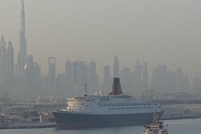 0413-QE2.jpg 