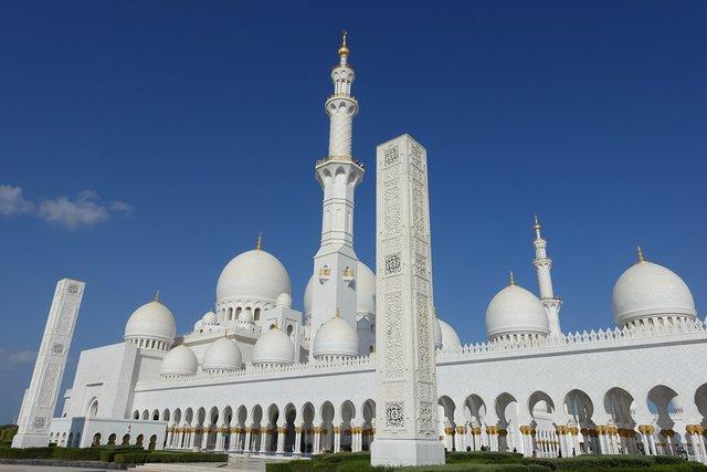 1087-SheikZayedGrandMosque.jpg 