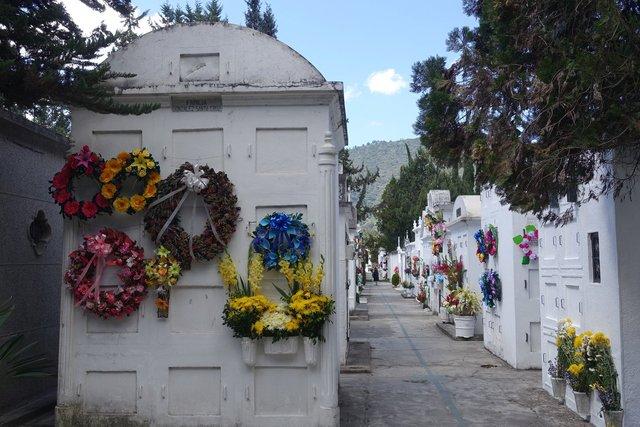 0813-SLazaroCemetery.jpg 