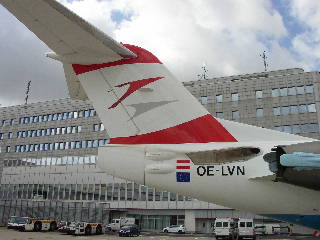 Fokker 100 OE-LVN