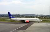 SAS B737-800 OY-KKU taxi out for departure