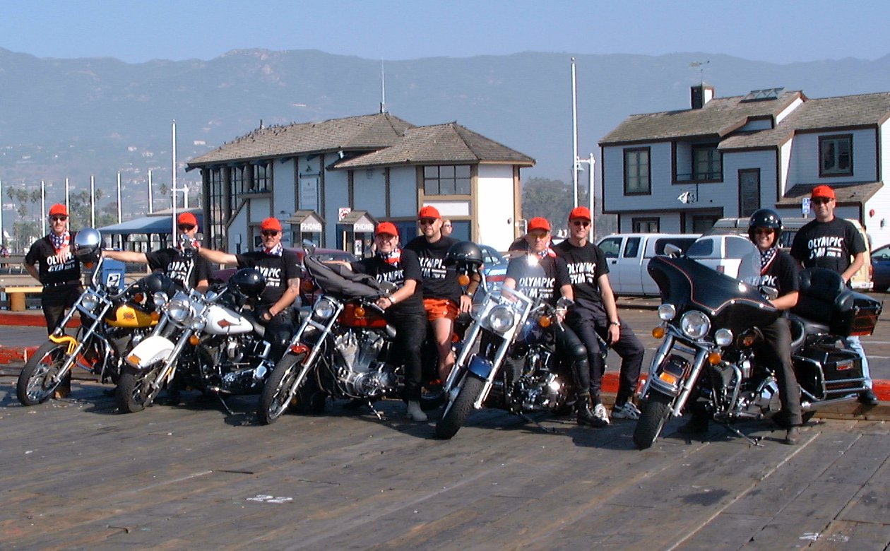 Neon auf Harleys.jpg (213244 Byte)