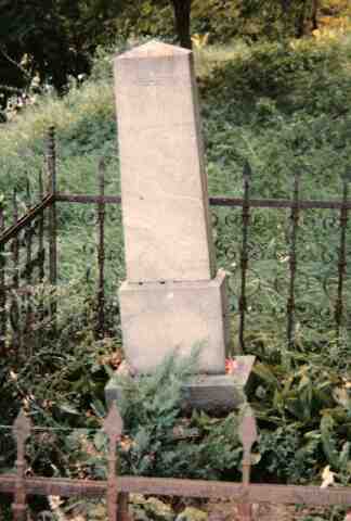 A r�mai katolikus temet�ben s�reml�ke van